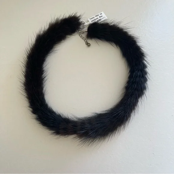 Genuine Mink necklace - Picture 7 of 8